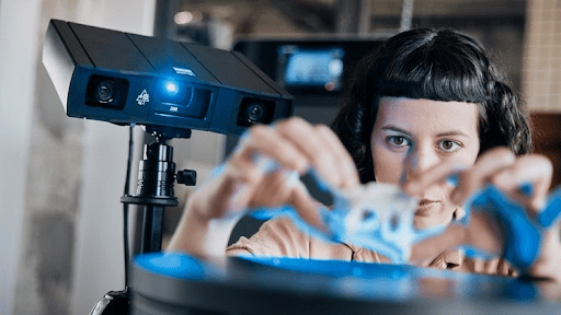 gom-scan1-blue-light-technology GOM Scan 1 : Precision in all lighting conditions: GOM’s Blue Light Technology ตรวจวัดได้อย่างแม่นยำ ในทุกสภาพแสง