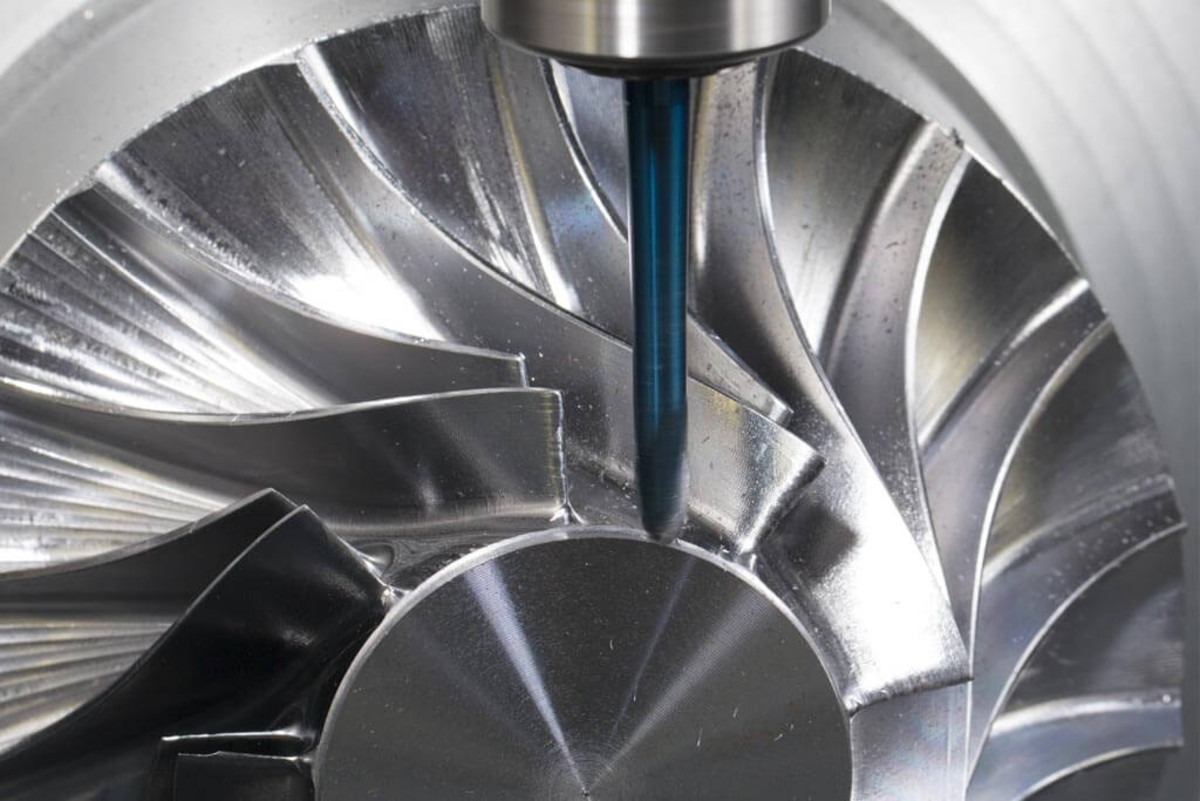 SolidCAM กัดชิ้นงาน : Simultaneous 5-Axis Milling